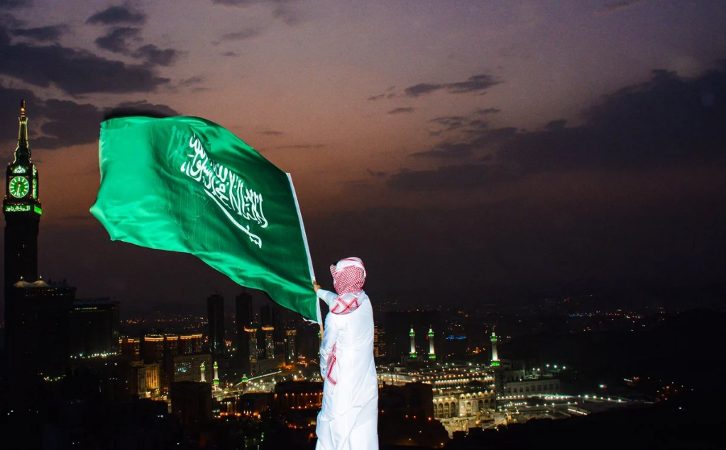 ما هي أهم المقومات التي يقوم عليها المجتمع السعودي ؟ اجابة كاملة