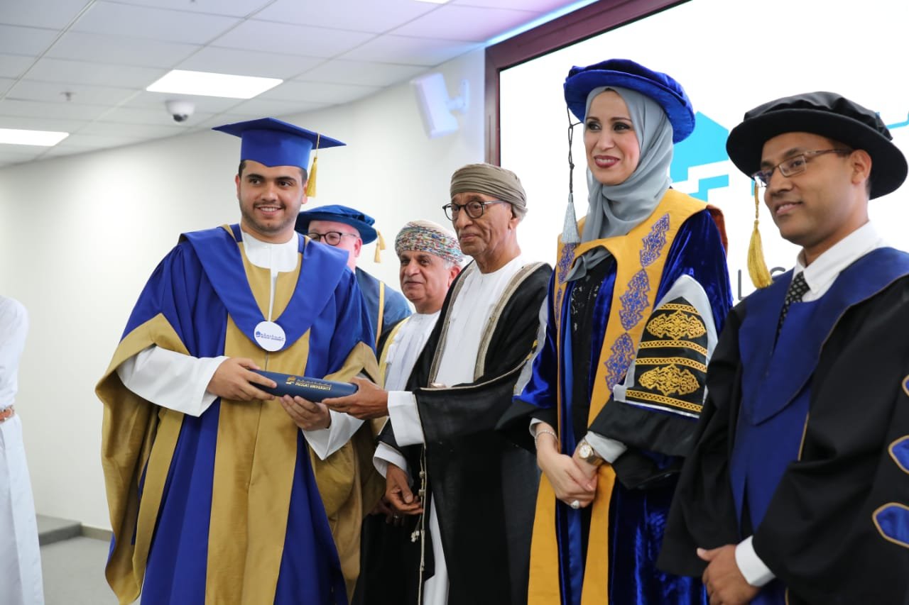 جامعة مسقط تخصصات 1444.. الرسوم الدراسية في جامعة مسقط
